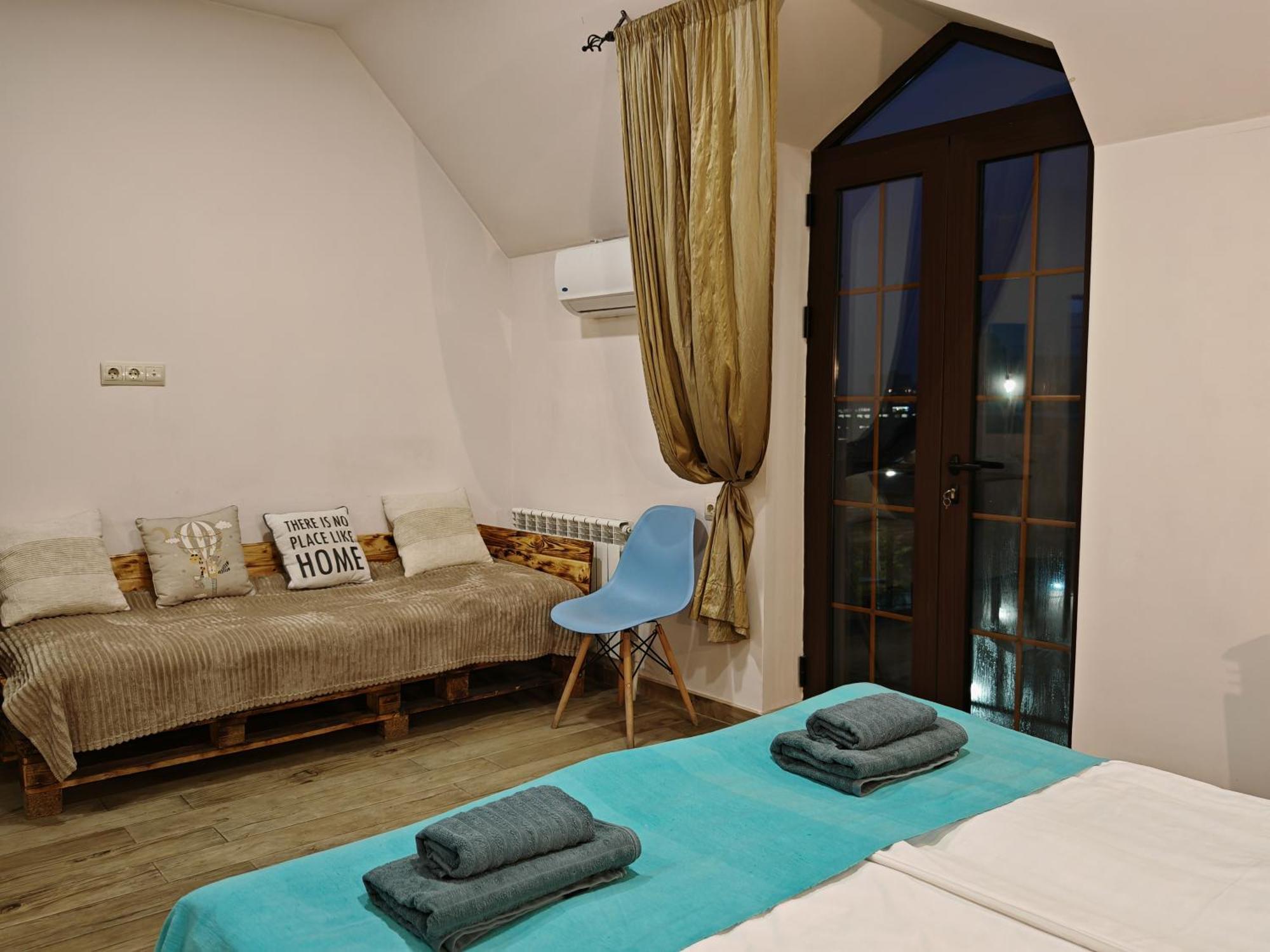 Blur Inn Gallery Erevan Exterior foto