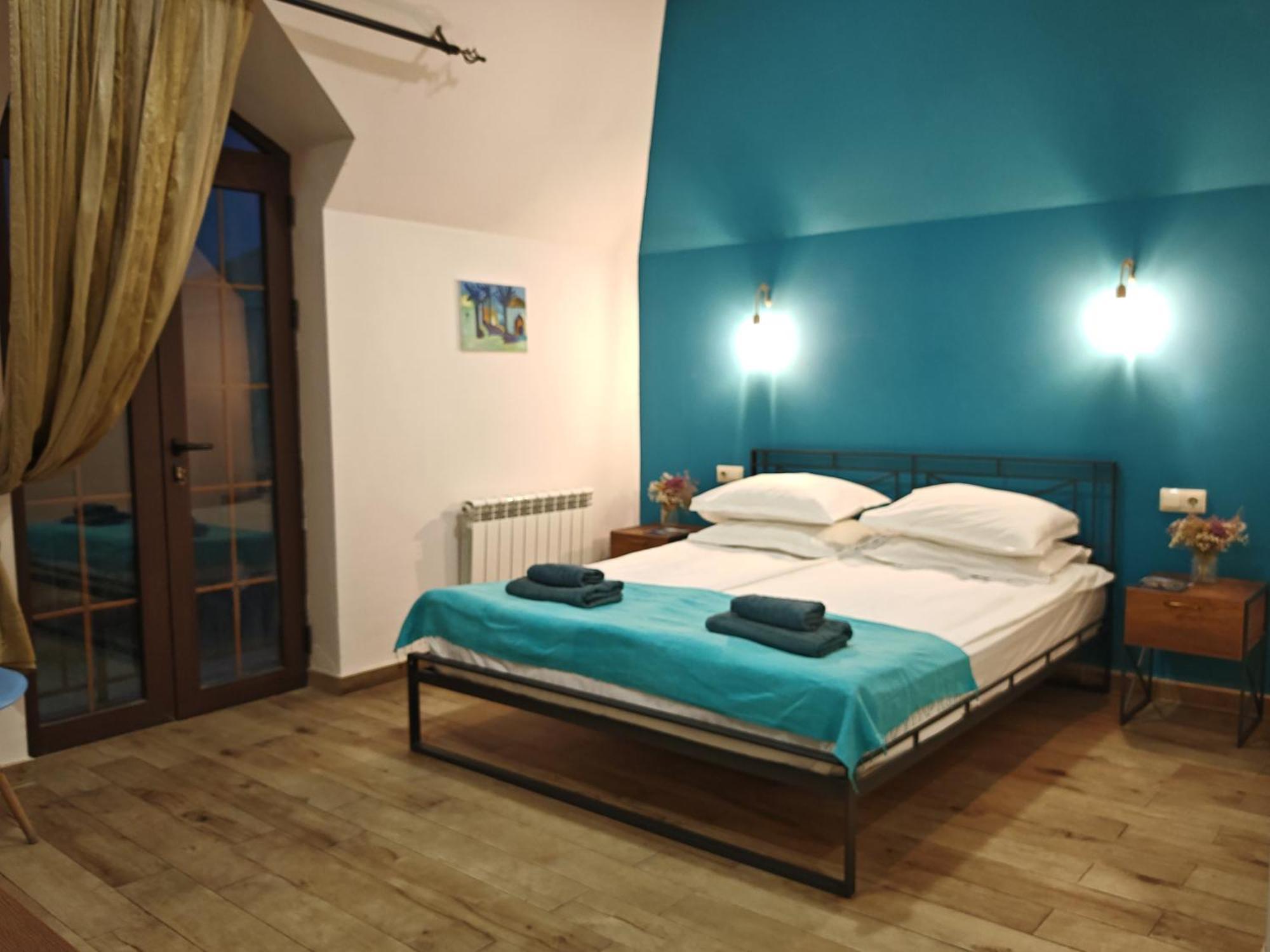 Blur Inn Gallery Erevan Exterior foto